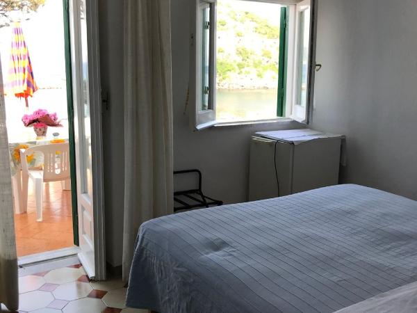 Hotel Villa Antonio : photo 4 de la chambre petite chambre double