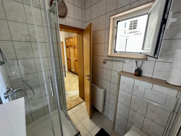 Hotel Buenavista Beach House Trogir : photo 10 de la chambre chambre double - vue sur jardin