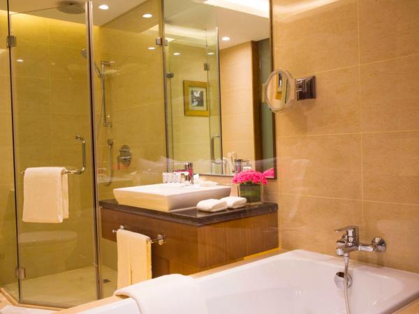 Grand Mercure Beijing Central : photo 6 de la chambre chambre exécutive lit queen-size