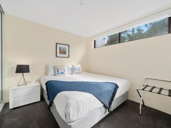 Manuka Park Serviced Apartments : photo 4 de la chambre appartement 2 chambres lit king-size