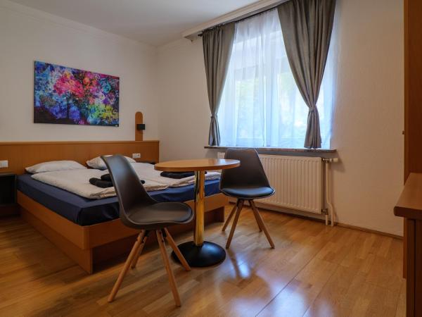Flataid Gästehaus Graschi - Steinbergstraße : photo 2 de la chambre chambre double