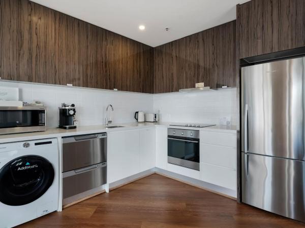 Bondi 38 Serviced Apartments : photo 7 de la chambre suite 1 chambre avec balcon - vue sur océan