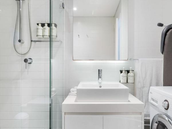 Bondi 38 Serviced Apartments : photo 9 de la chambre appartement 1 chambre avec balcon