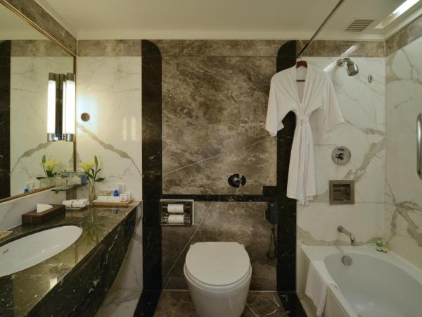 Hotel Marine Plaza : photo 5 de la chambre chambre lit double standard 
