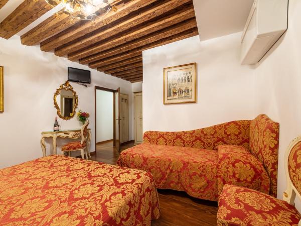 Hotel Al Vagon : photo 10 de la chambre chambre triple classique