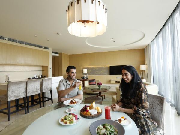 The Westin Gurgaon, New Delhi : photo 1 de la chambre royal one-bedroom suite with executive lounge access