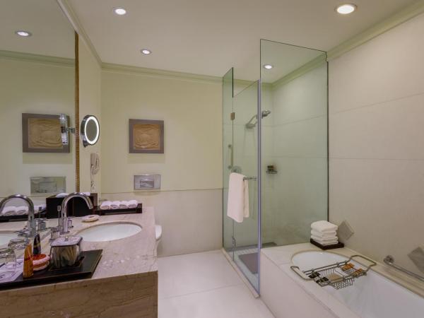 ITC Maurya, a Luxury Collection Hotel, New Delhi : photo 1 de la chambre deluxe suite with one way airport transfer, luxury hours at lounge (6pm-8pm), signature butler service - concierge level