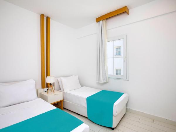 Labranda TMT Bodrum : photo 3 de la chambre chambre familiale 2 chambres - quadruple