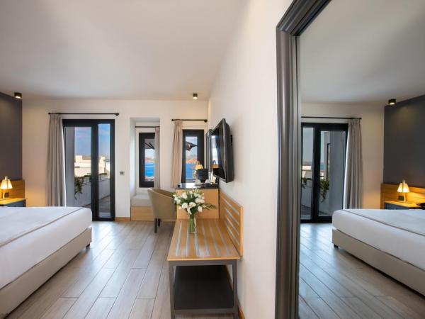 Senses Hotel - Adults Only : photo 1 de la chambre chambre double de luxe avec vue sur la mer et terrasse