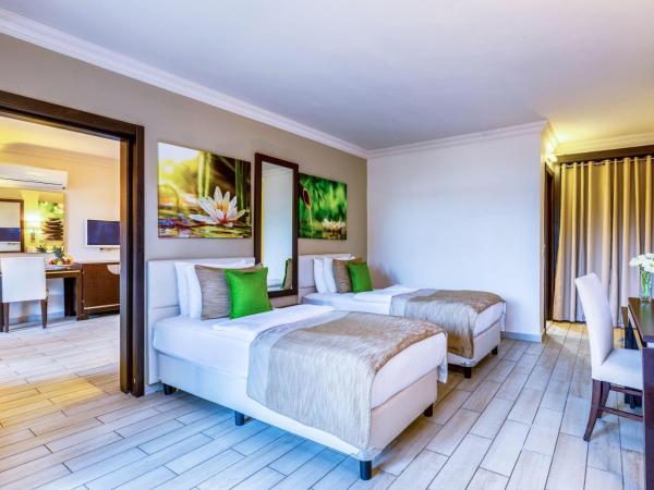 Marmaris Bay Resort - Adults Only : photo 5 de la chambre chambre familiale 2 chambres avec vue sur jardin