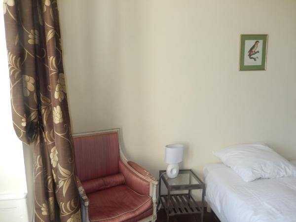 Domaine de Puyrousse : photo 1 de la chambre chambre lits jumeaux avec douche 