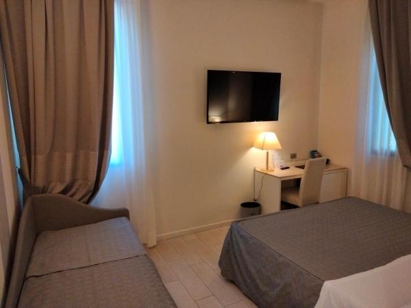 Savoia Hotel Country House Bologna : photo 3 de la chambre chambre triple