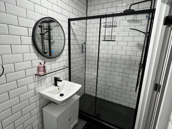 Amani Apartments - Glasgow City Centre : photo 7 de la chambre studio lit queen-size