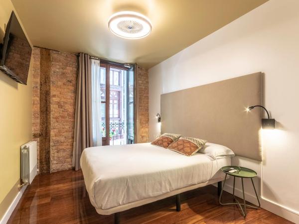 Victorooms : photo 4 de la chambre chambre double avec balcon extérieur
