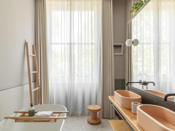 Inhabit Queen's Gardens, a Member of Design Hotels : photo 4 de la chambre suite lit queen-size