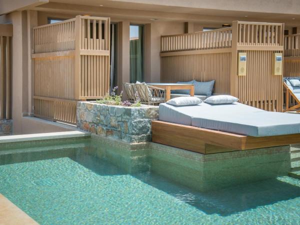 SENSEANA Sea Side Resort & Aquadventure : photo 8 de la chambre classic family room with garden view & private pool