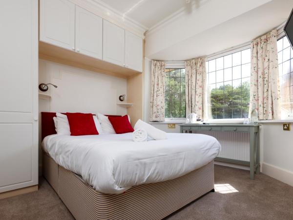 Cransley Apart Hotel : photo 6 de la chambre chambre double avec salle de bains privative