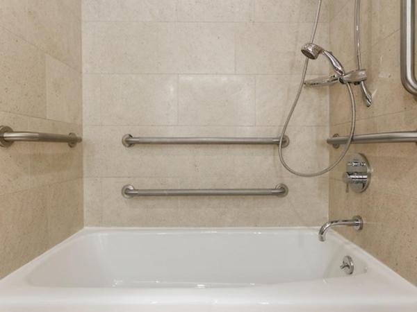 Renaissance Seattle Hotel : photo 5 de la chambre chambre lit king-size avec baignoire adaptée - accessible aux personnes malentendantes et à mobilité réduite