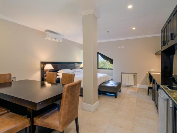 Arelauquen Lodge, a Tribute Portfolio Hotel : photo 1 de la chambre suite junior avec lit king-size