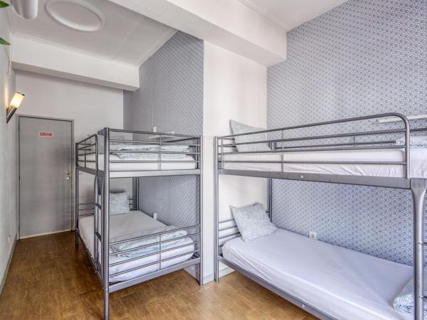 Travel & Live Porto Hostel : photo 5 de la chambre lit dans dortoir mixte de 8 lits