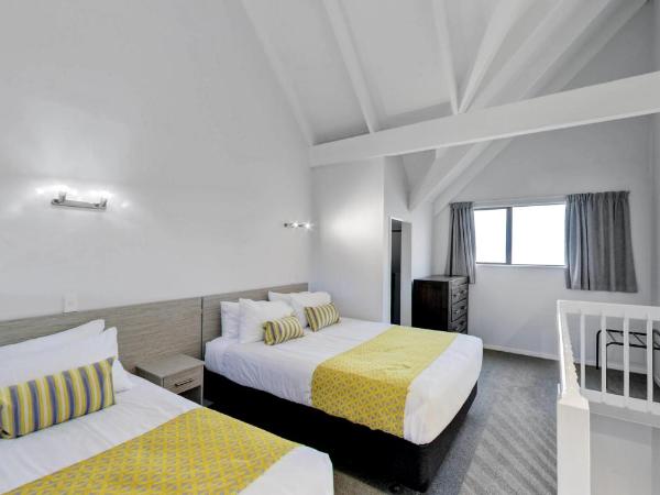 Arista of Rotorua : photo 8 de la chambre appartement familial en duplex avec bain à remous