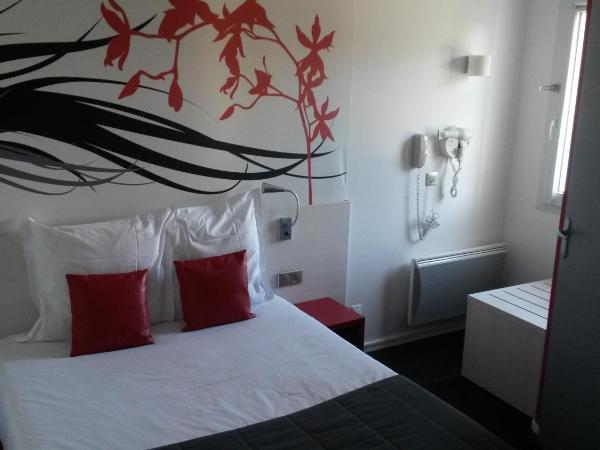 Kyriad Quimper Sud : photo 4 de la chambre chambre double avec 1 lit junior (10 ans et moins) 