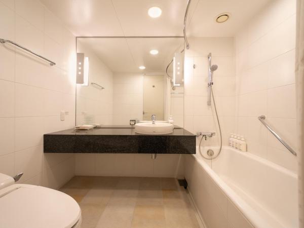 Holiday Inn Osaka Namba, an IHG Hotel : photo 3 de la chambre chambre lits jumeaux spacieuse - non-fumeurs