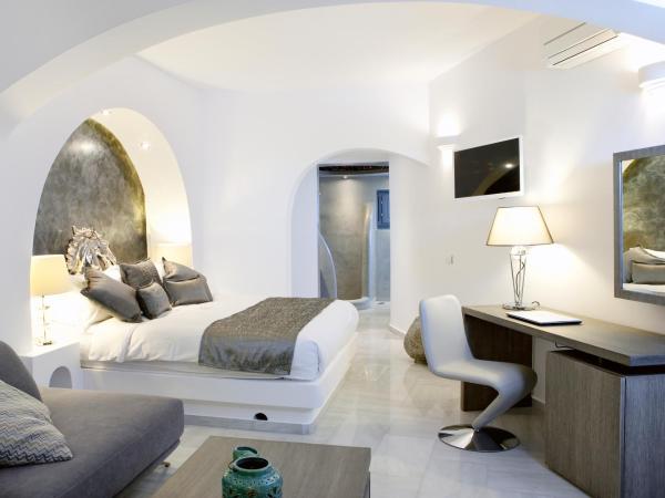 Anteliz Suites : photo 4 de la chambre suite avec jacuzzi - vue sur caldeira