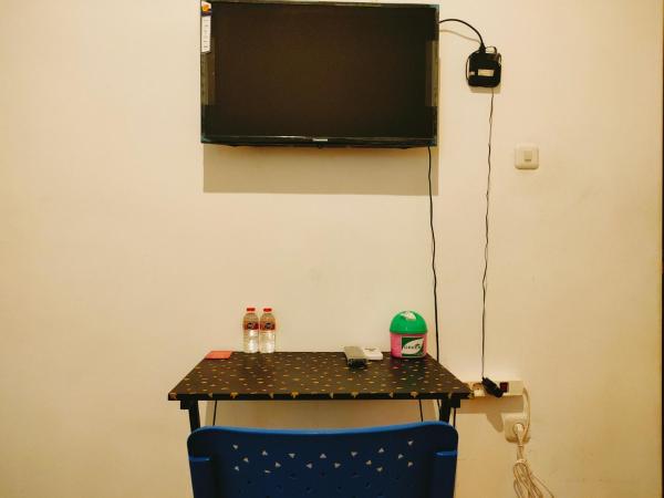 RedDoorz At Sukomanunggal Surabaya : photo 7 de la chambre chambre double