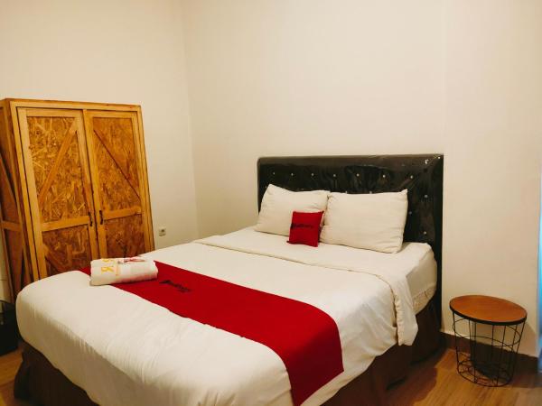 RedDoorz At Sukomanunggal Surabaya : photo 5 de la chambre chambre double
