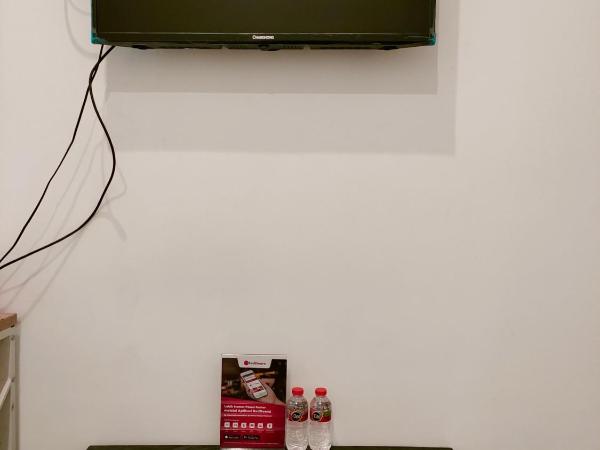 RedDoorz At Sukomanunggal Surabaya : photo 8 de la chambre chambre double supérieure