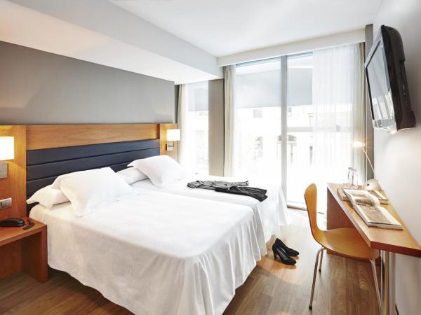 Barcelona Century Hotel : photo 3 de la chambre chambre lits jumeaux standard 