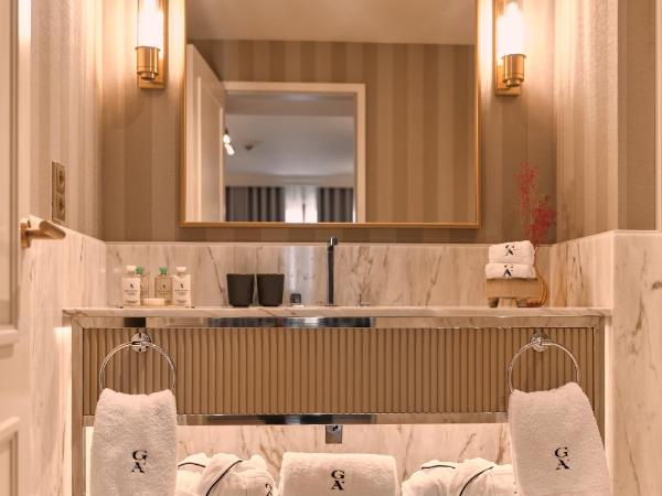 GA Palace Hotel & Spa, a XIXth-Century Villa : photo 6 de la chambre chambre deluxe double ou lits jumeaux