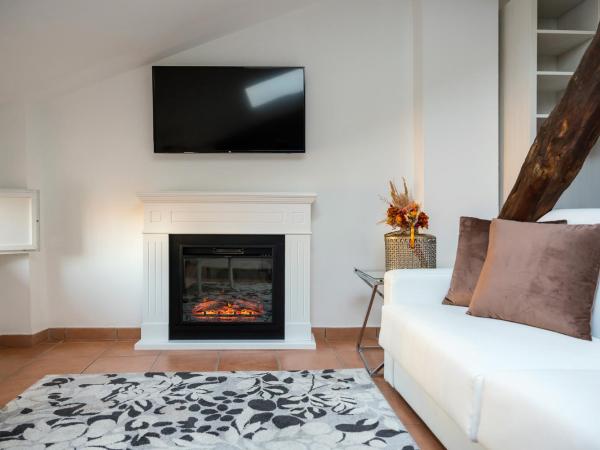 Albergo Rossini 1936 - Small & Charming : photo 5 de la chambre suite junior