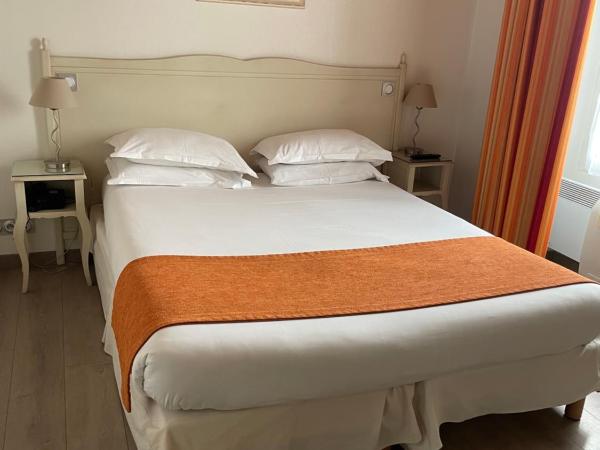 Hôtel Le Médiéval Palais des Papes : photo 3 de la chambre chambre double classique