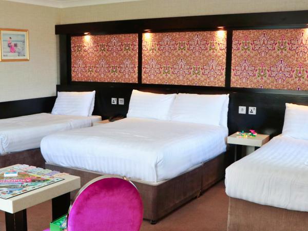 Flannery's Hotel : photo 10 de la chambre chambre familiale (2 adultes et 2 enfants)