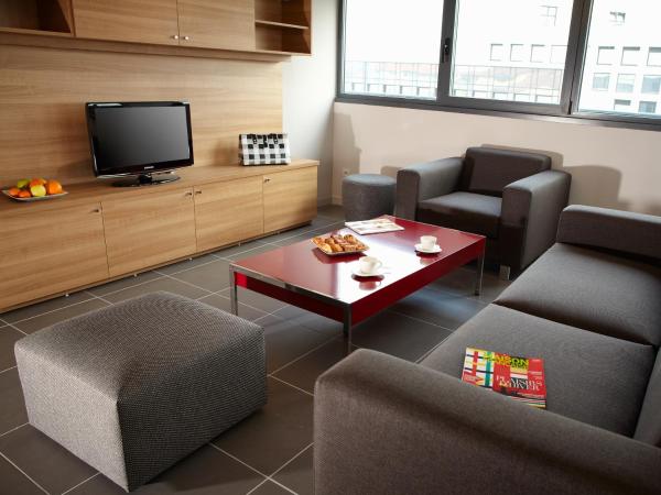Appart'hôtel Hevea : photo 4 de la chambre appartement avec terrasse
