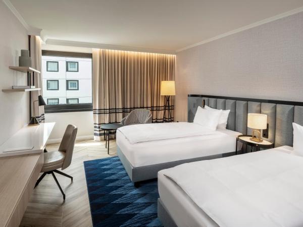 DoubleTree by Hilton Berlin Ku'damm : photo 2 de la chambre chambres familiales communicantes 