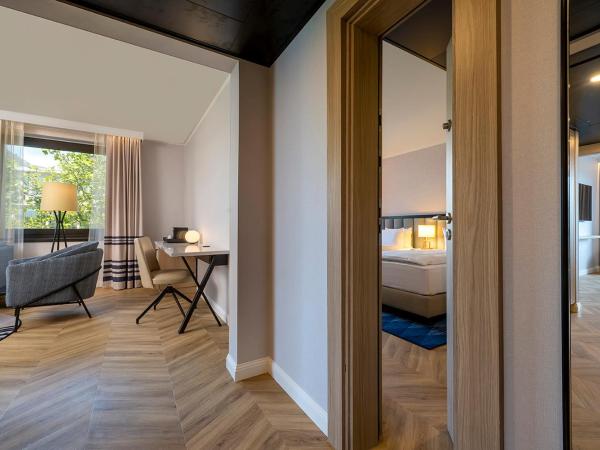 DoubleTree by Hilton Berlin Ku'damm : photo 5 de la chambre suite d'angle 2 chambres