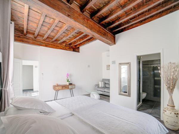 Le Limas : photo 5 de la chambre suite junior - vue sur canal