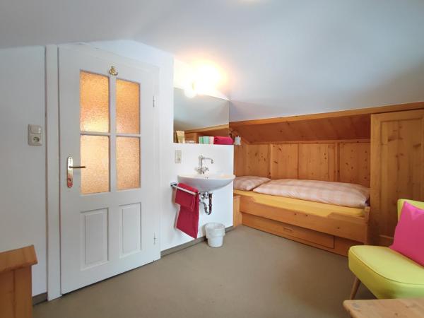 Koller, Pension Haus : photo 3 de la chambre chambre familiale avec douche 