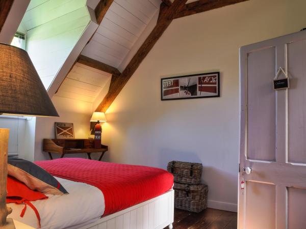 Le Petit Manoir de Kériolet : photo 2 de la chambre chambre double standard - vue sur parc