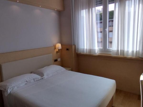 Hotel Ariston : photo 1 de la chambre petite chambre double
