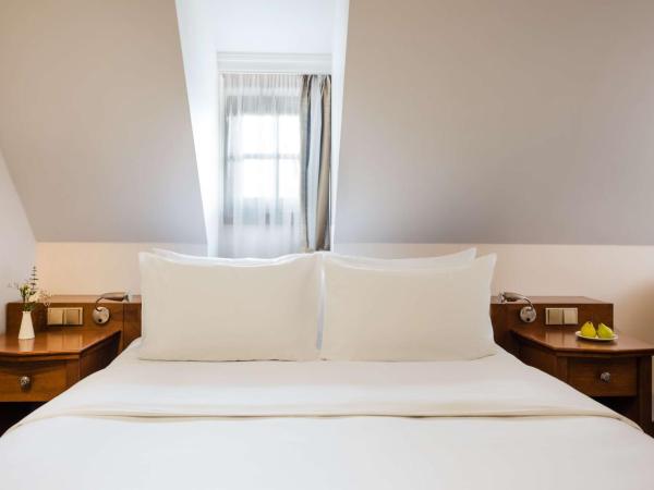 Lindner Hotel Prague Castle, part of JdV by Hyatt : photo 1 de la chambre chambre lit queen-size