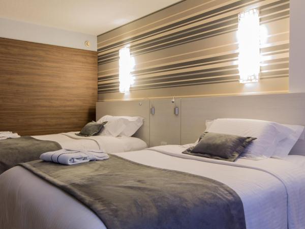 Radisson Hotel Curitiba : photo 4 de la chambre chambre affaires avec 2 lits doubles