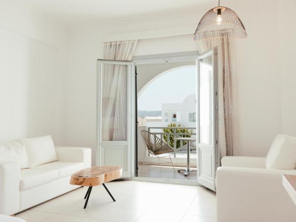 Astro Palace Hotel & Suites : photo 3 de la chambre suite senior avec jacuzzi extérieur