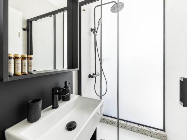 Porton Nature Hideouts : photo 10 de la chambre maison de vacances familiale 1 module avec piscine