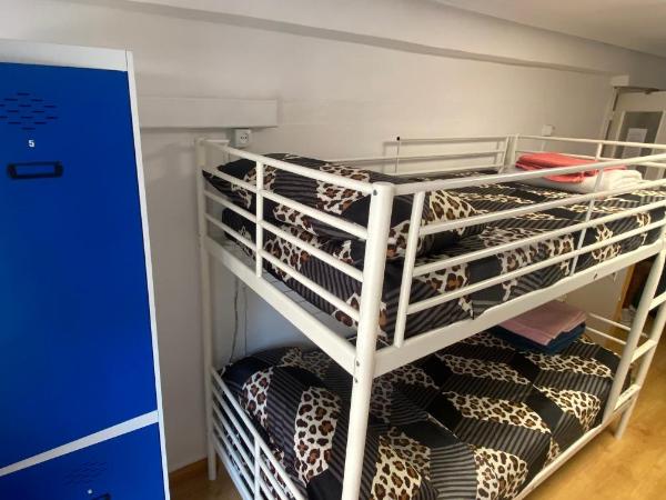 Hostal Madrid Paradise : photo 2 de la chambre lit dans dortoir mixte de 6 lits
