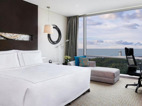 InterContinental Qingdao, an IHG Hotel - Inside the Olympic Sailing Center : photo 2 de la chambre chambre lit king-size club - vue sur océan