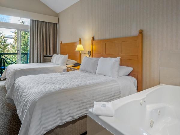 Pinnacle Hotel Whistler : photo 1 de la chambre chambre de luxe avec 2 lits queen-size